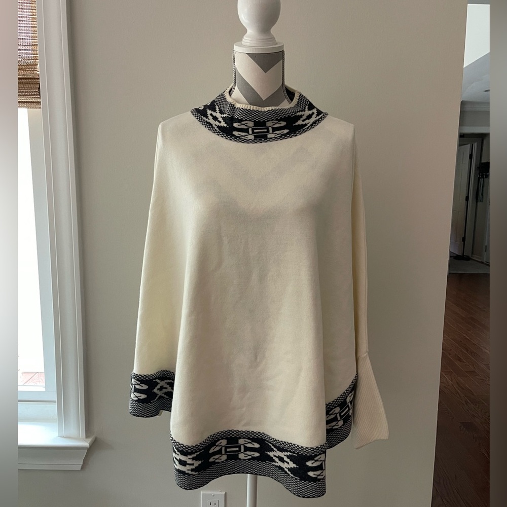 Mañanita Pancho Shawl